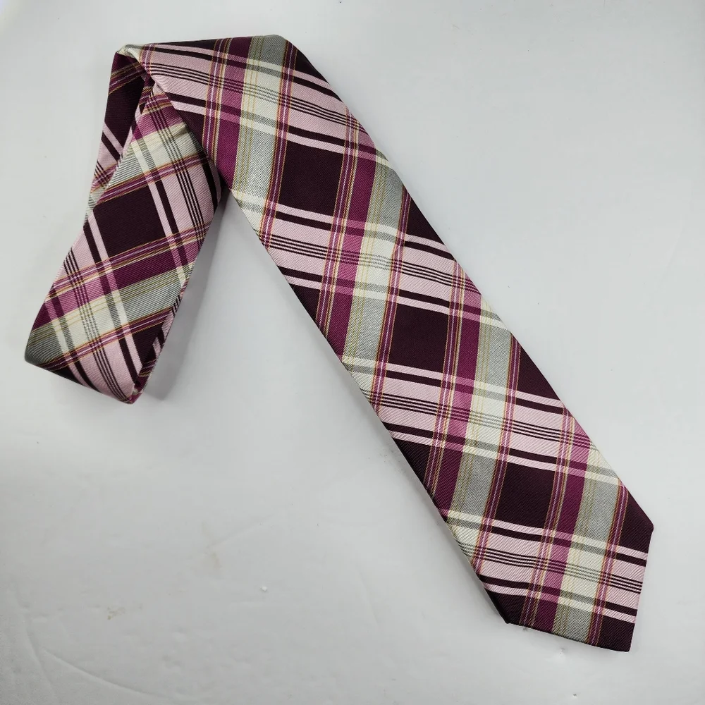 TRUE FORUM Multi-color Plaid Silk Tie.